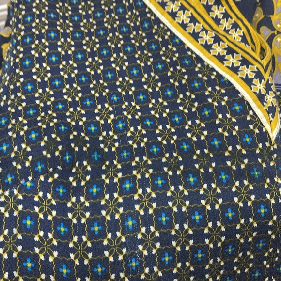 Tribal top - Picture 10 of 10